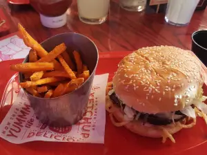Red Robin Gourmet Burgers and Brews