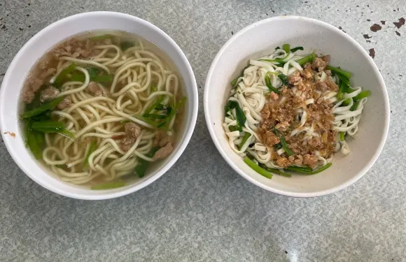 Hao Cai Tou Zhu Xie Tang Chao Mian