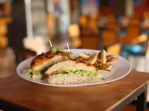 Makabros Restaurant