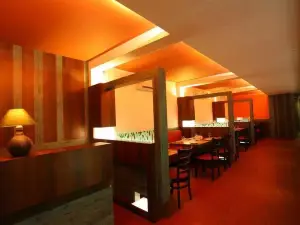 C'sons Hot-House of tandoor