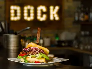 DOCK Bistro