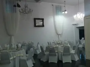 Bella's