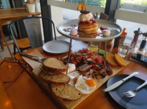 Treetop Cafe