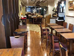 Aloft cafe