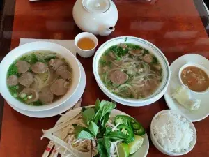 Pho Vinh Long