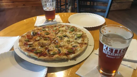 Kettell Beerworks in 埃弗里縣