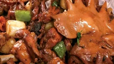 张姐脆皮鸡饭(家和花园店) in 쓰현