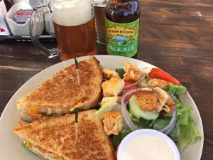 Alabama Hills Cafe & Bakery