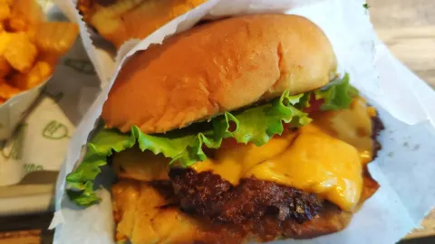 Shake Shack Glendale in Glendale