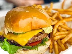 Smokin' Burgers & Lounge - Palm Springs, CA