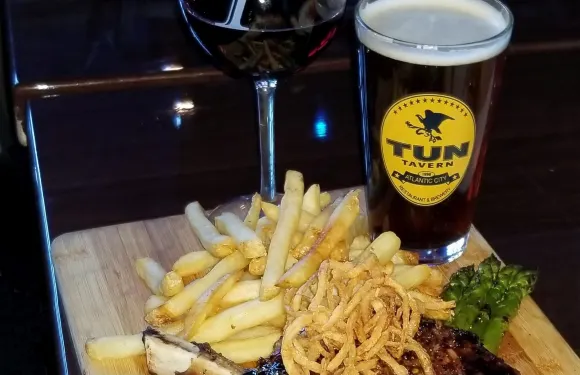 Tun Tavern Restaurant & Brewery