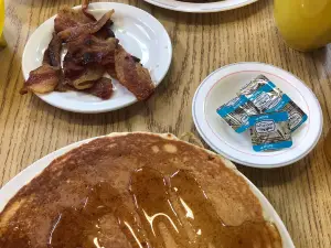 Crossroads Diner