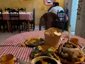 Restaurant Dar Deda ⵍⵇⵀⵡⴰ ⵄⵉⵜ ⴷⴻⴷⴰ