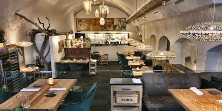 Valentin fine dining & Winebar