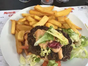 Cougna Bar