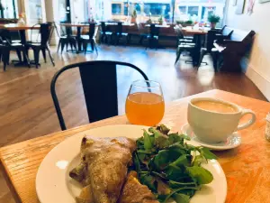 Starving Artist Creperie and Cafe