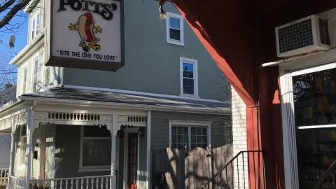 Potts' Doggie Shop in Bethlehem