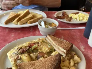 Auburn Diner