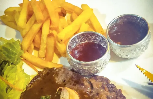 Dam Dam Restaurant