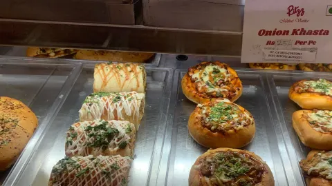 Ritz Continental Corner in 러크나우