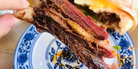 百草王驢肉館