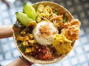 The Pengkolan Warung