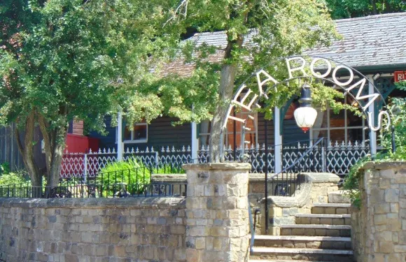 Rita's Tea Room