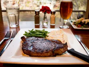 Toccoa Riverside Restaurant