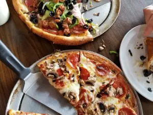 Gino's Pizza