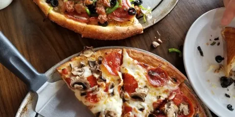 Gino's Pizza