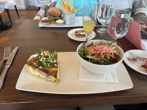 Cafe Zinc