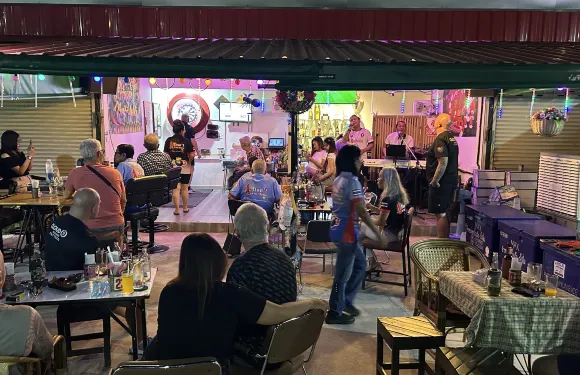 Six Gun Saloon