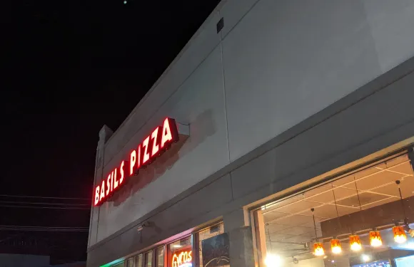 Basils Pizza