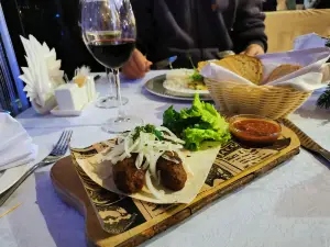 Hotel Druzhba Restaurant