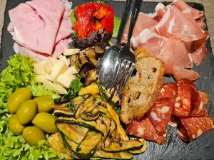Trattoria Momo