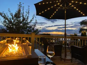 Treadwell Inn/ Chandler Room Wine Bar & Kitchen