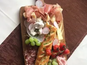 Boka Wine & Snack Bar