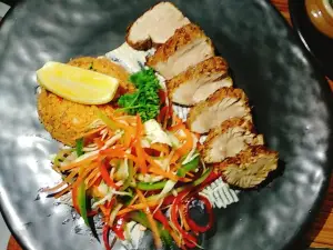 Raha Restaurant & Lounge