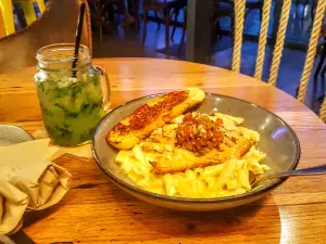 Applebee's Grill + Bar