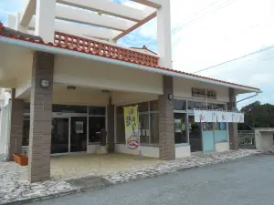 Chinsuko Honpo Awakaki Kashiten Tamagusuku