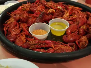 Guidry's Cruisin Cajun Crawfish