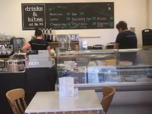 drinks & bites at 35