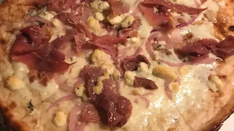 Dewey's Pizza - Grandview in Columbus