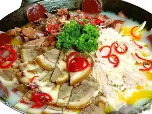 青肯泡杀猪烩菜