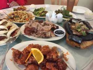 Jade Palace Chinese Restaurant
