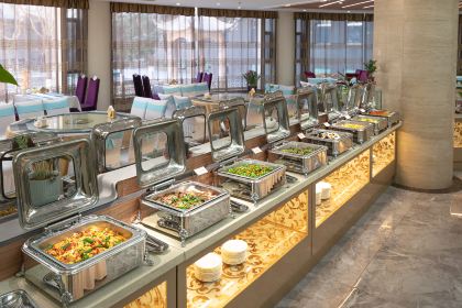 乌素特水上雅丹梦幻星空野奢度假酒店·雅丹之夜