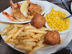 Schooner's Seafood House