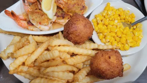 Schooner's Seafood House in St. Augustine
