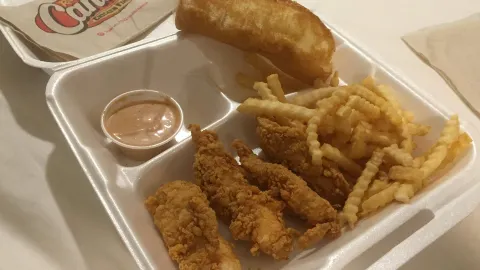 Raising Cane's Chicken Fingers in แฟลกสตาฟ