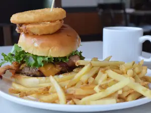 Smitty's Restaurant & Lounge - Winnipeg Regent